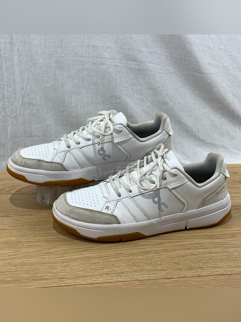 On THE ROGER Clubhouse Pro Men’s Size 9 Casual Shoes White/Ivory